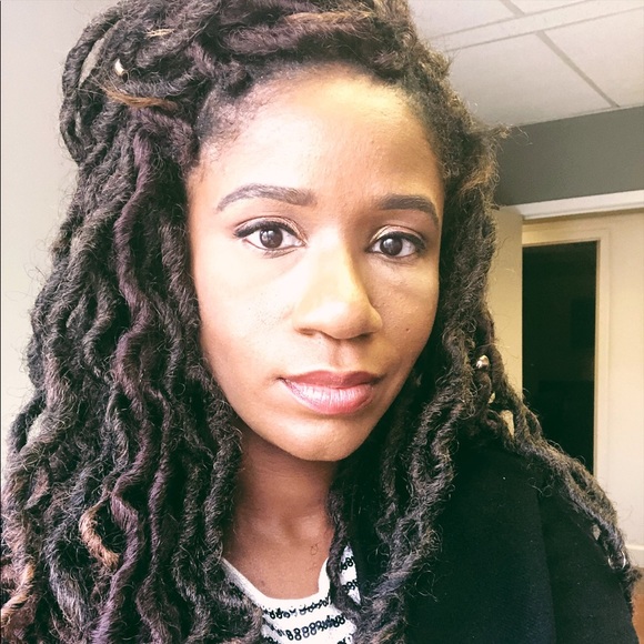 Meet Your Posher - Kris - Picture 1 of 1